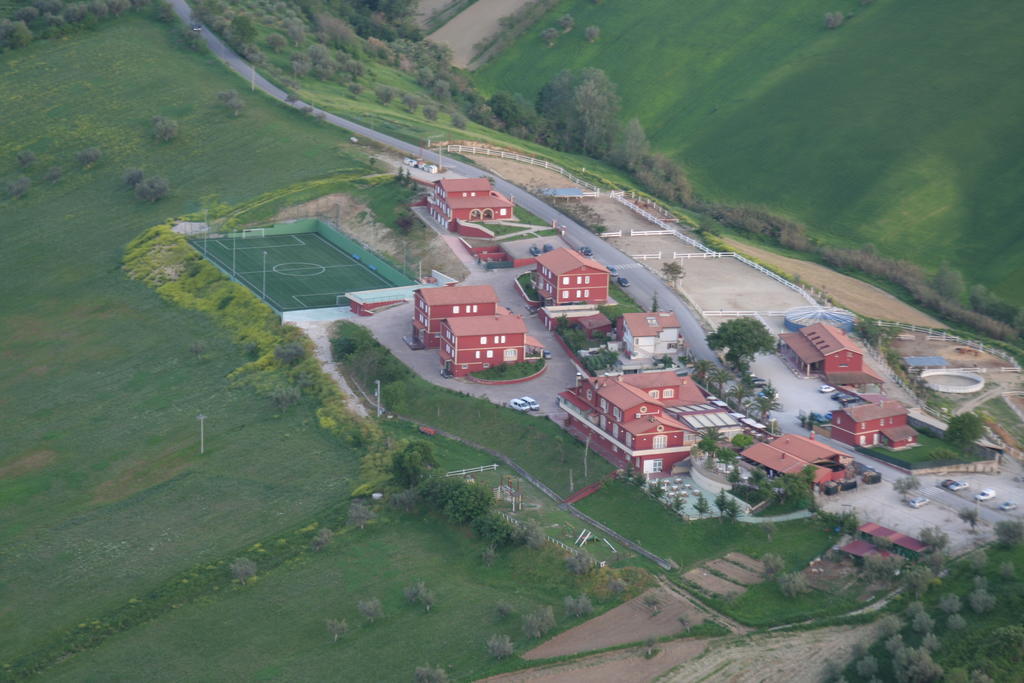 Отель Fattoria Cerreto Мошано-Сант'Анджело Экстерьер фото