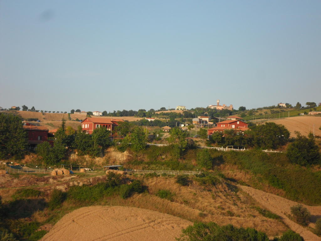 Отель Fattoria Cerreto Мошано-Сант'Анджело Экстерьер фото